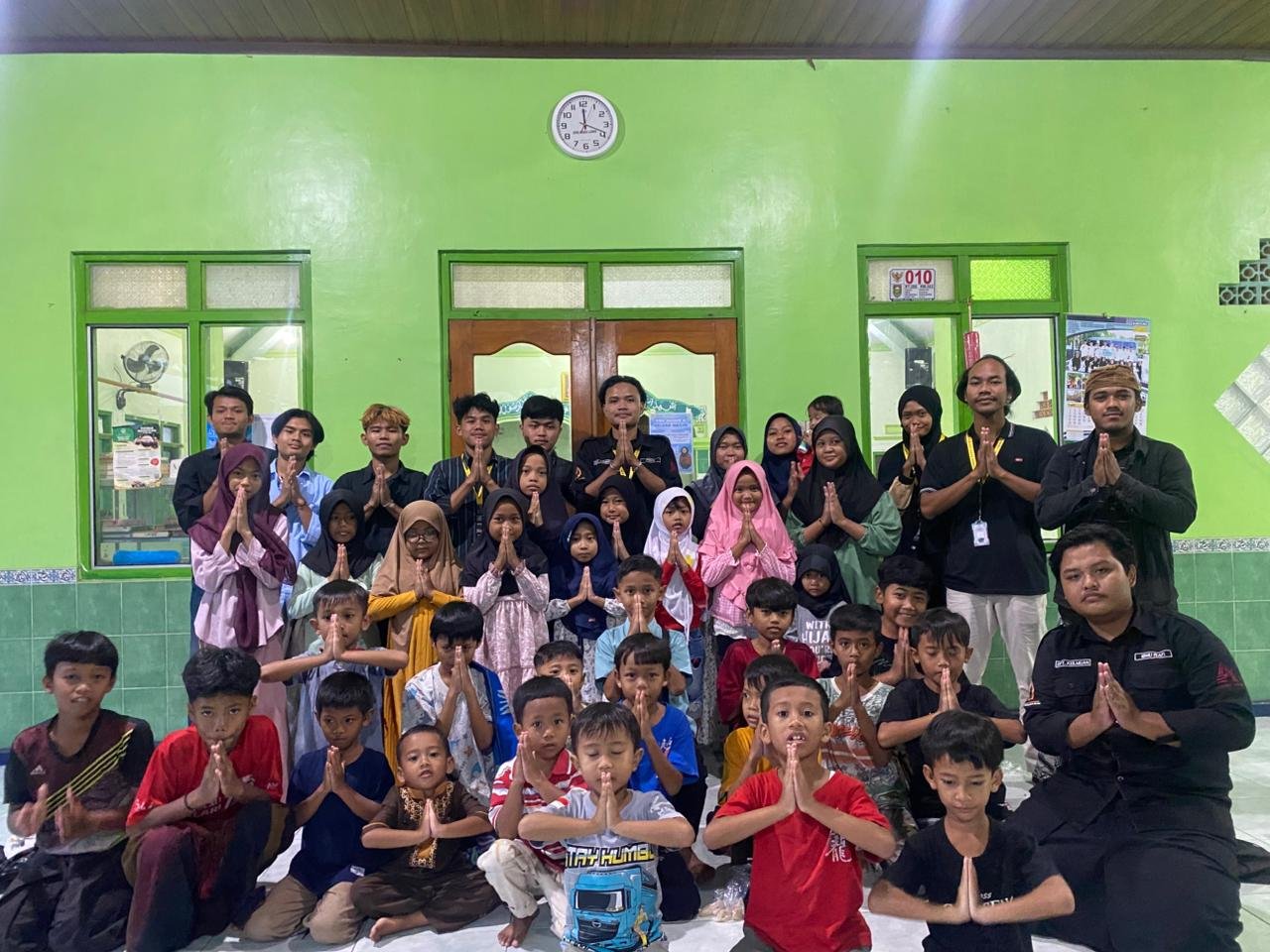 HMPS SPI Gelar Program SPI Mengabdi dengan Mengajar Anak-anak TPA di Masjid At-Taubah Boyolali